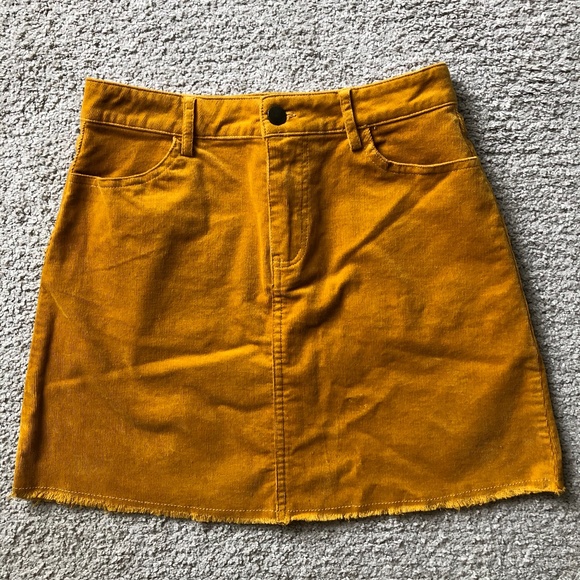 Forever 21 Corduroy mini skirt.NWOT. - Picture 1 of 3